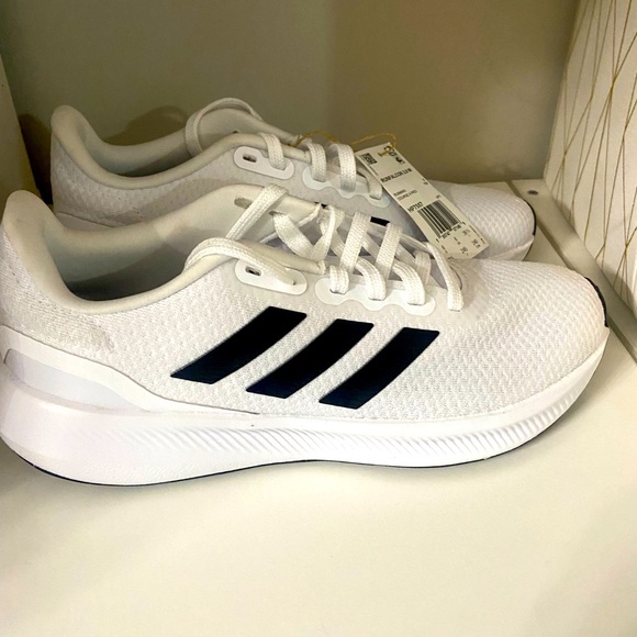 WOMEN'S ADIDAS RUN FALCON 3.0
RUNNING SHOES - Picture 1 of 6